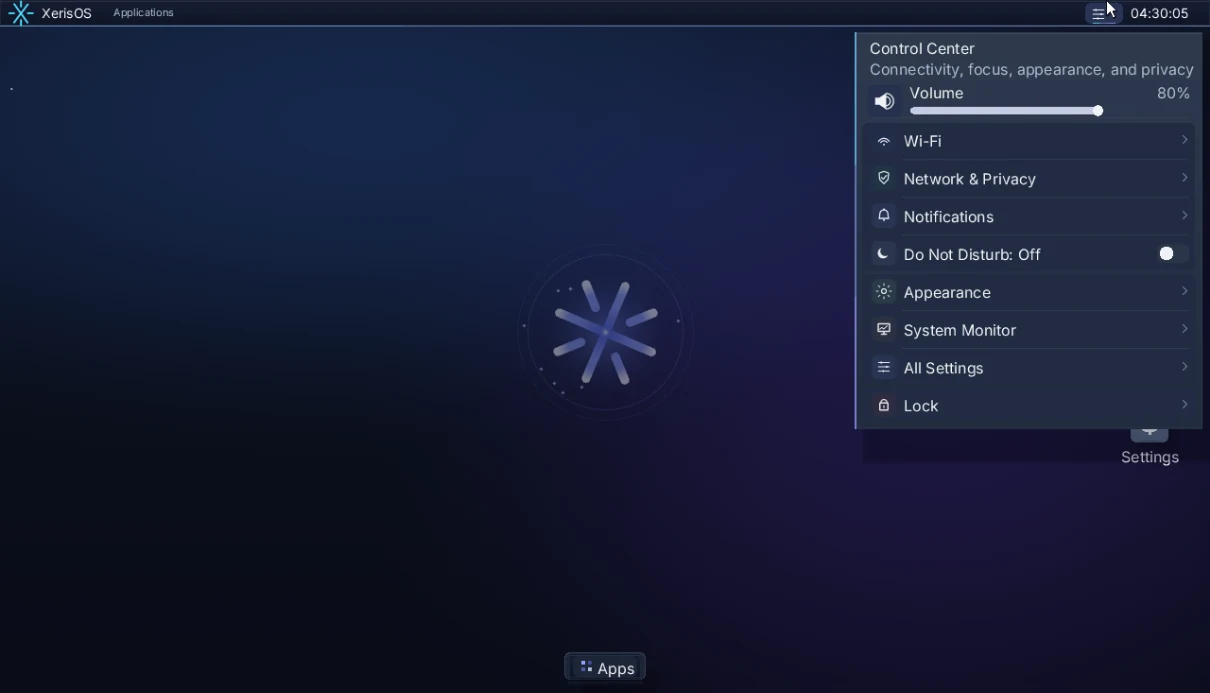 La pantalla muestra el escritorio de XerisOS con el Centro de control abierto.